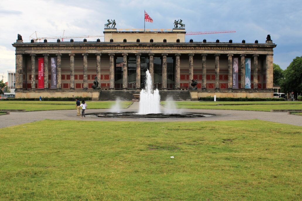 Berlin. Altes Museum. Klasycystyczna budowla wzniesiona w latach 1825-1830 wg projektu Karla Friedricha Schinkla. Fot. Jerzy S. Majewski